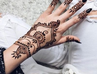 HENNA-TATTOO